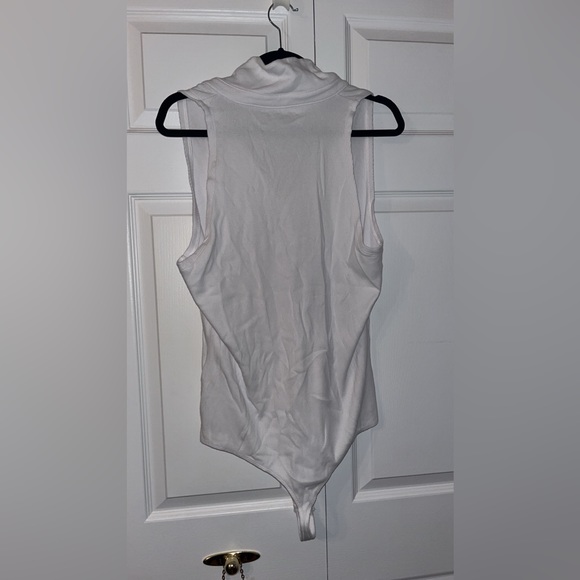 Abercrombie & Fitch Polo bodysuit - Picture 2 of 4